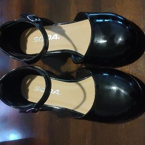 Girl dress shoes size 13 black